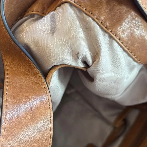 Michael Kors Uptown Astor Large Shoulder Tote - Picture 7 of 9